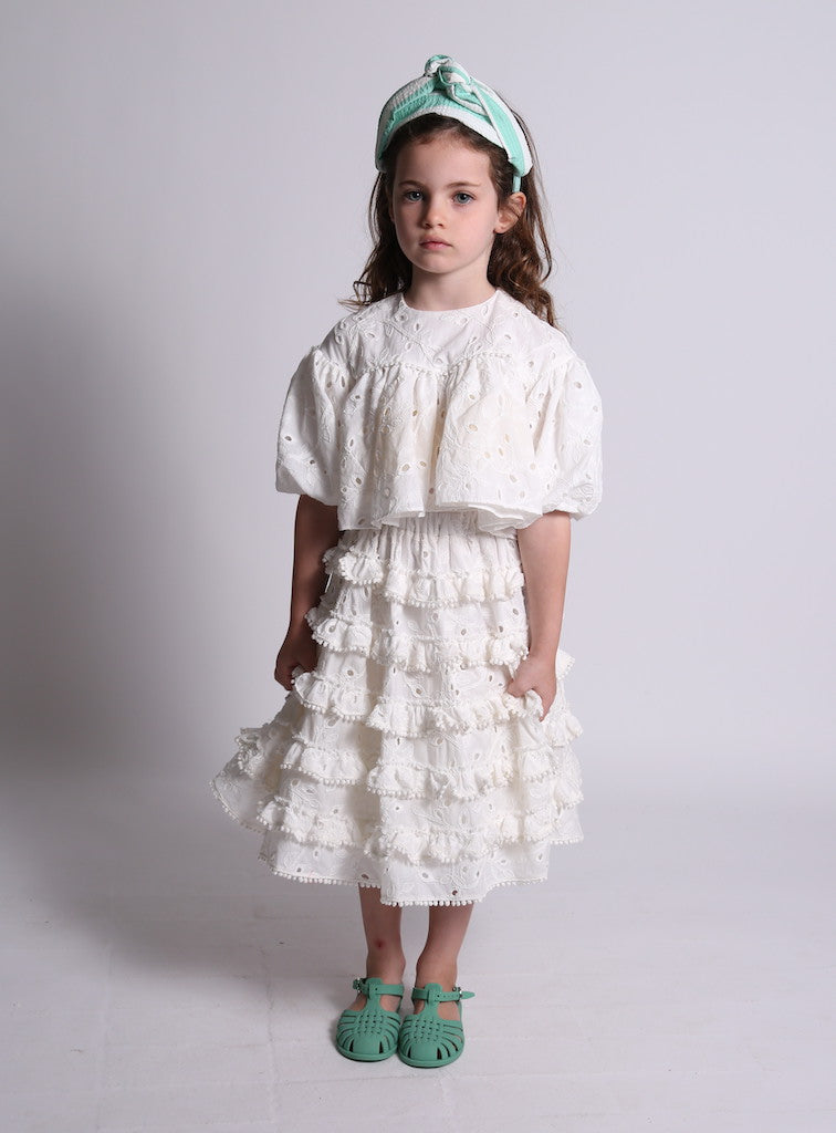 girls, flare, blouse, shirt, top, ruffle, white, sweetheart, puffy sleeve, short sleeve, white, eyelet, model photo