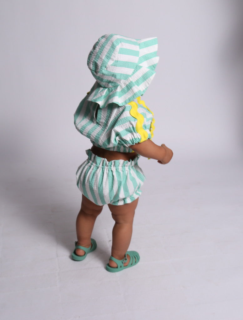 baby, bloomers, shorts, ruffle, stripe, seersucker, green, white, model photo