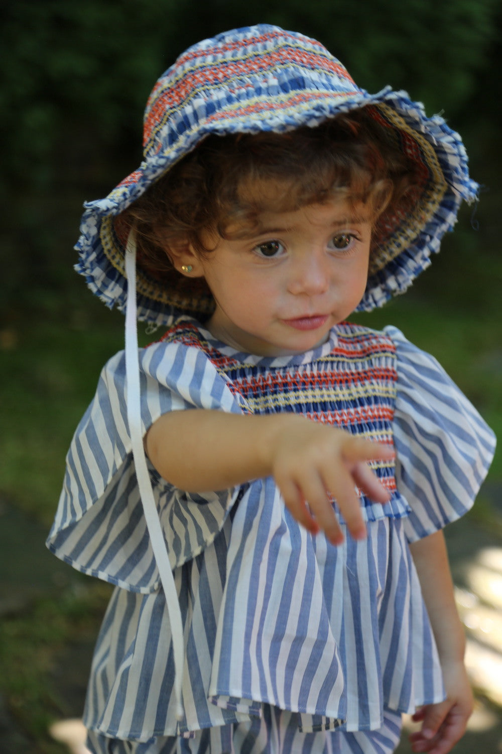 BABY SMOCKED BUCKET HAT